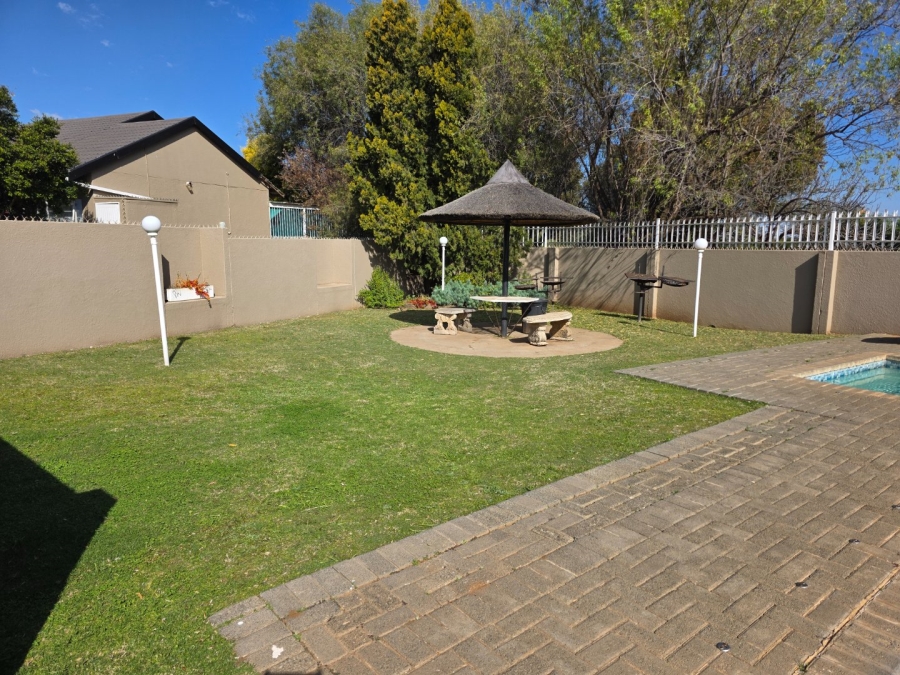 To Let 2 Bedroom Property for Rent in Heuwelsig Free State